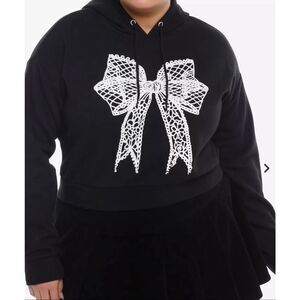 Hot Topic Cosmic Aura Delight In The Darkness Bow Crop Hoodie Black Plus Size 2